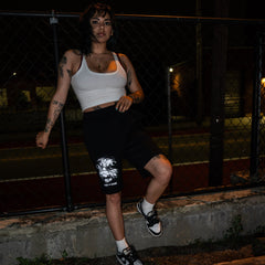 暗闇の向こう側:苦しむ少女の短編